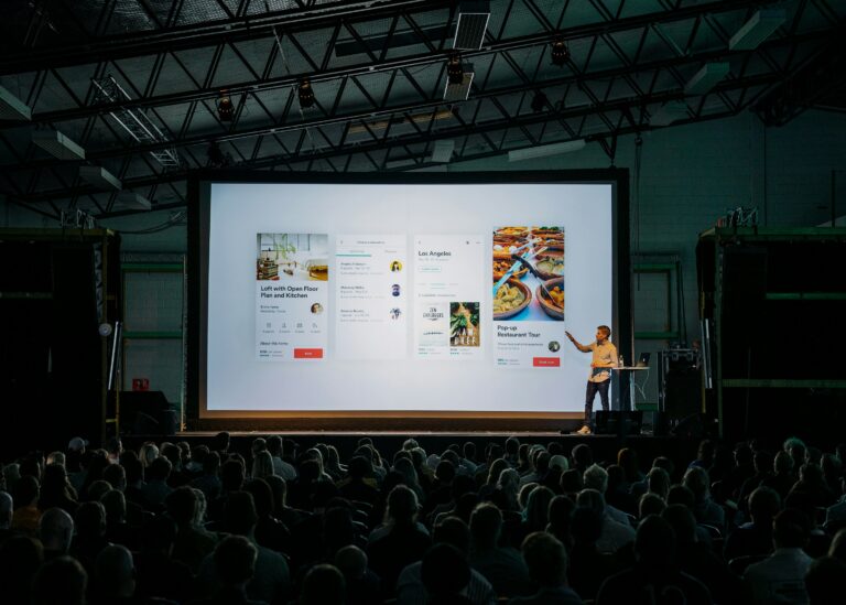 Společně na vrchol: Klíčové poznatky z konference NICE 2025
