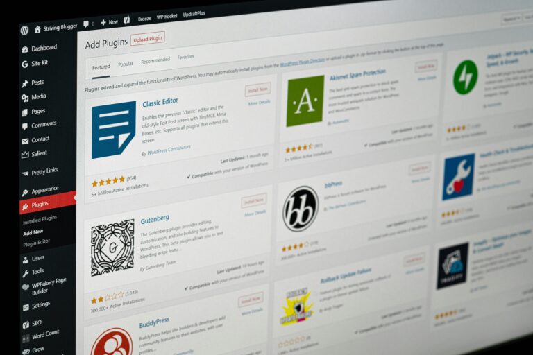 Nejlepší stavitelé webových stránek s šablonami a přizpůsobením