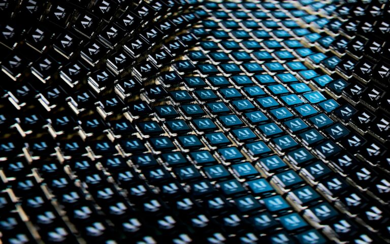 OpenAI získává legendárního designéra iPhonu v dohodě za 6,5 miliardy