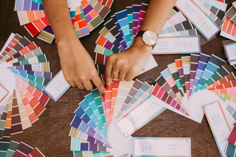 Barevná kapsle roku 2025: Wix Studio a Pantone